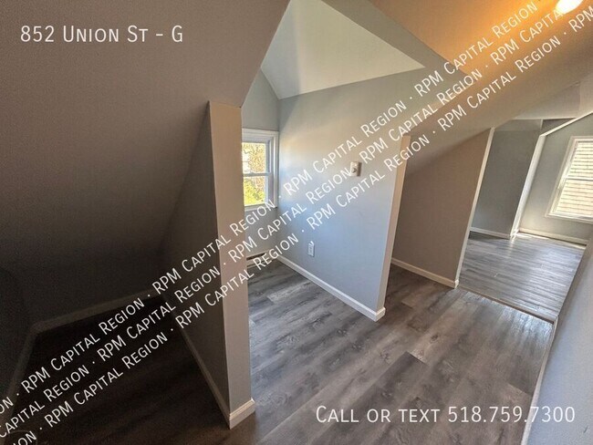 Building Photo - 852 Union St