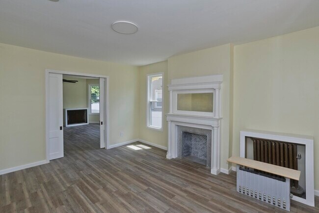 Building Photo - 205 St James Ave