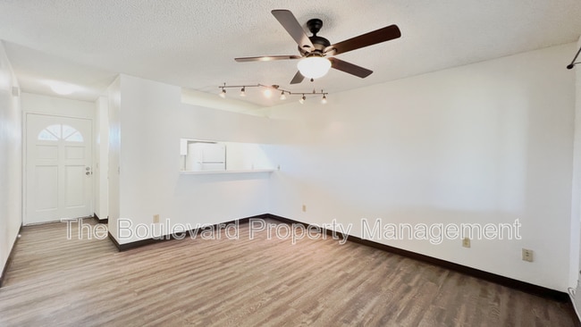 Building Photo - 94-513 Lumiaina Street