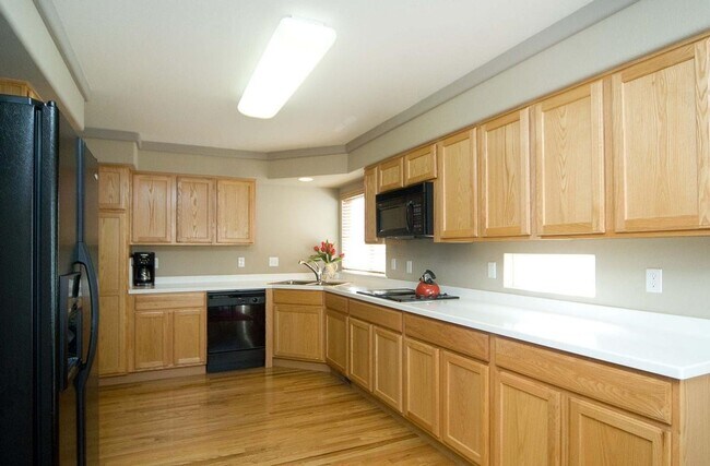 Building Photo - Bright Broomfield Home in Broadlands Cottages