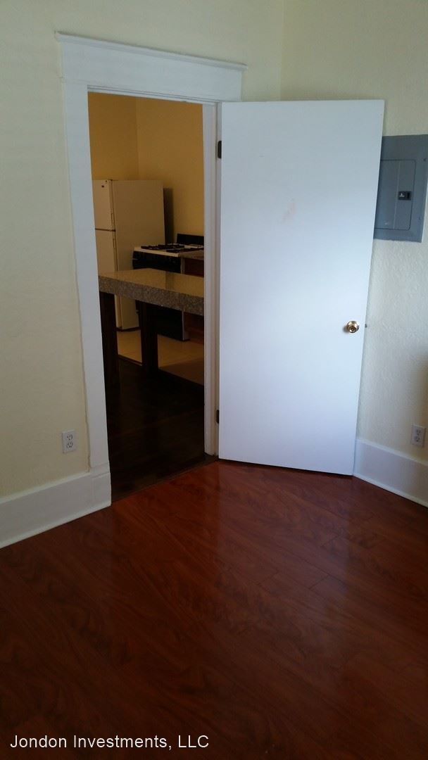 Building Photo - 347 S 300 E