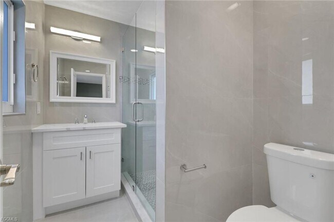 Building Photo - Elegant 3-Bedroom Pool Home in the Prestig...