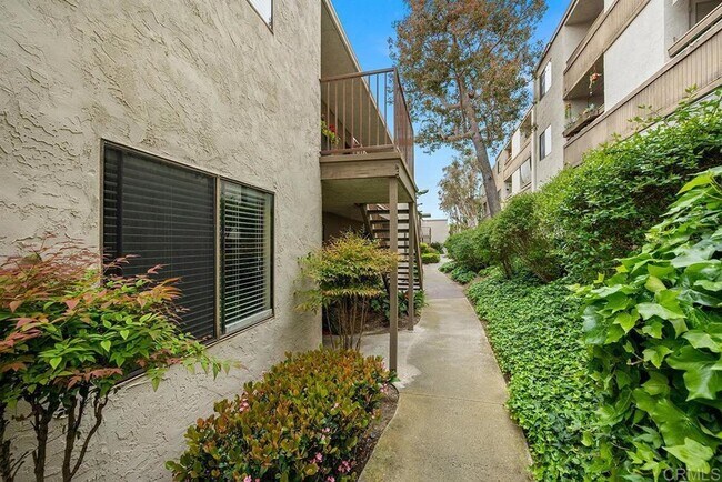 Building Photo - 6725 Mission Gorge Rd