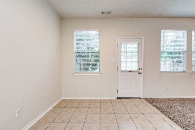 Building Photo - 87 N Burberry Park