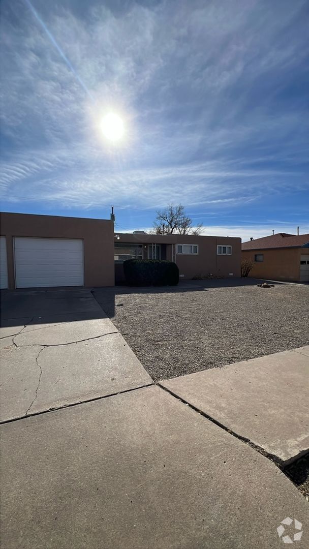 Building Photo - 3 bedroom and 2 bath two car garage