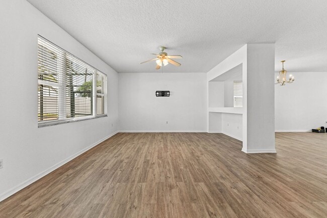 Building Photo - Perfect 4BR two story home with a Pool & Near Disney