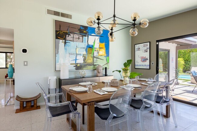 Building Photo - Luxury Mid Century Oasis in Palm Springs