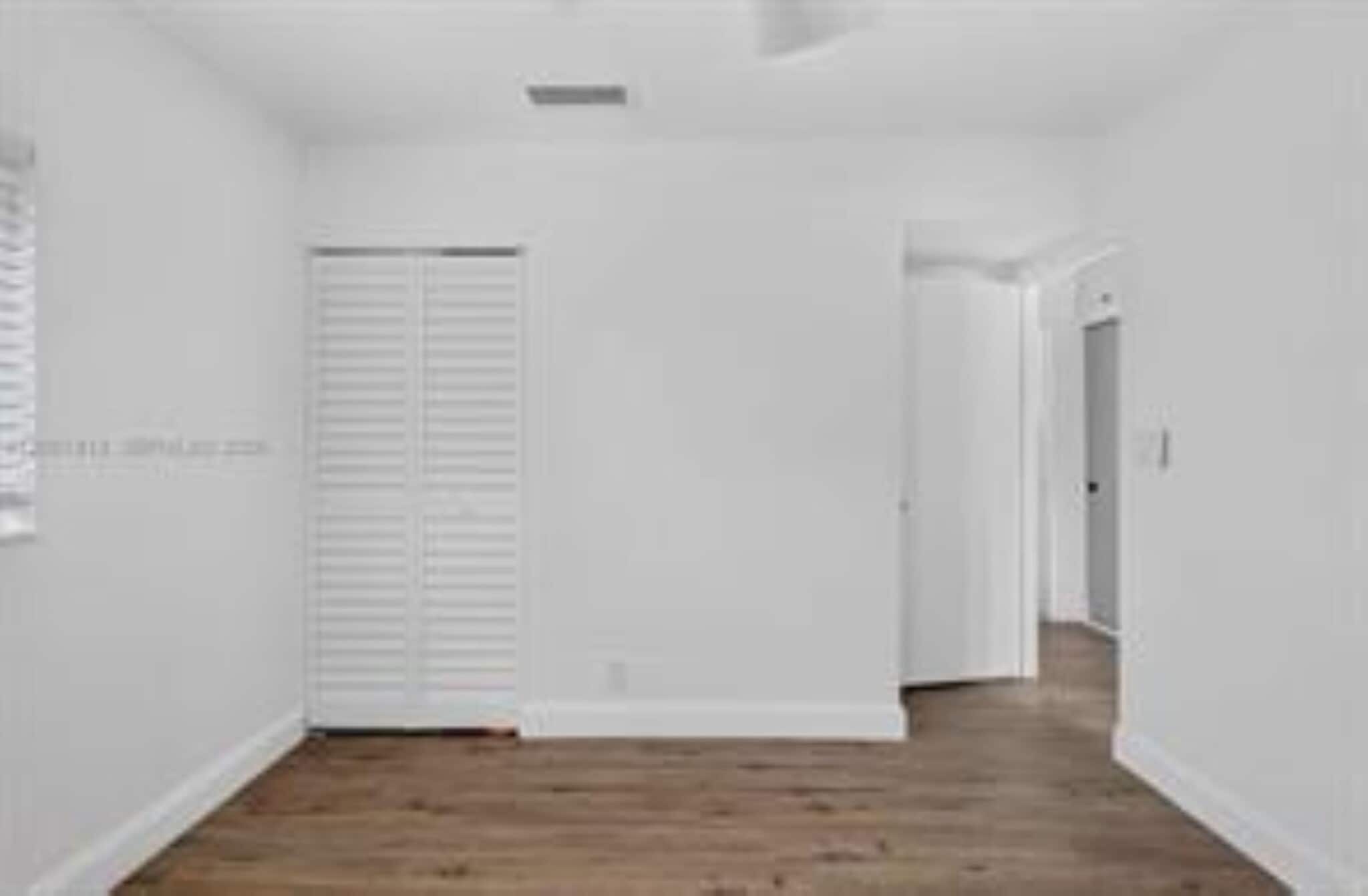 Building Photo - 540 NE 61st St