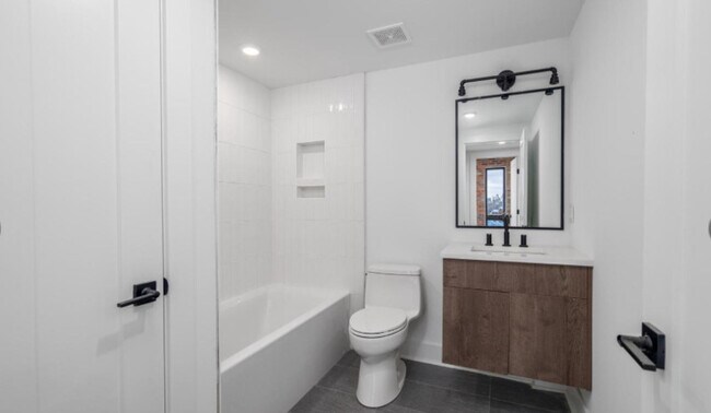 Building Photo - 1139 N 3rd St