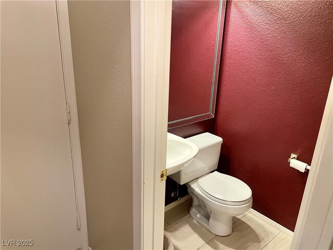 Building Photo - 8457 Pacific Fountain Ave