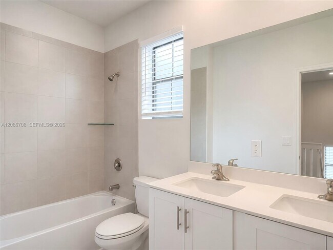 Building Photo - 3448 W 110th Terrace