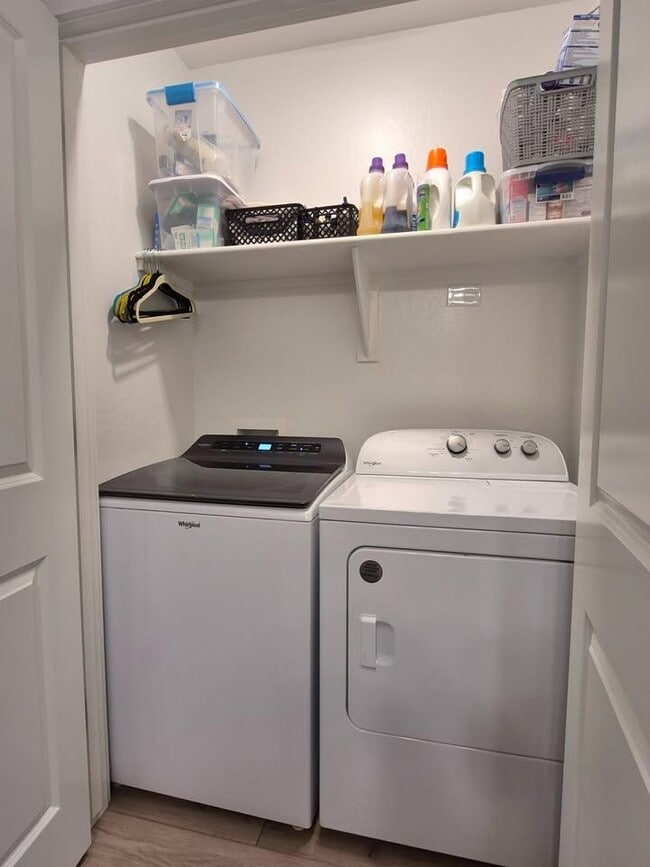 Building Photo - 45 Chaparral Dr