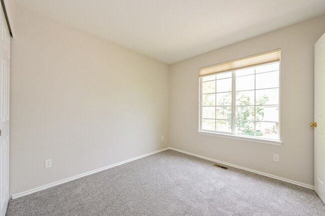Building Photo - Highlands Ranch Newly Renovated 3 bed 2.5 ...