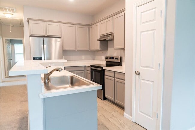 Building Photo - 3915 Brookmeade Dr