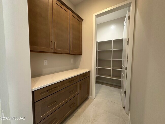 Building Photo - 5981 East Calle Agua Verde