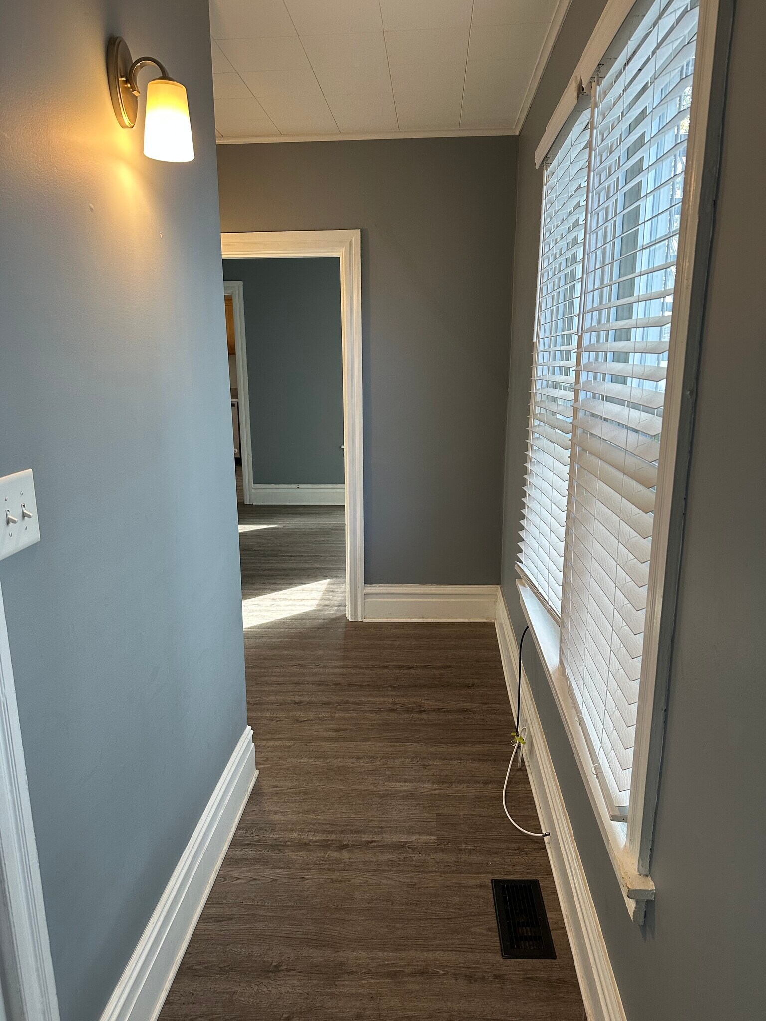 Entry Hallway - 19 S 24th St