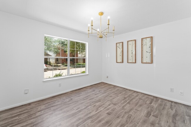Building Photo - 6310 Mountain Pines Ln