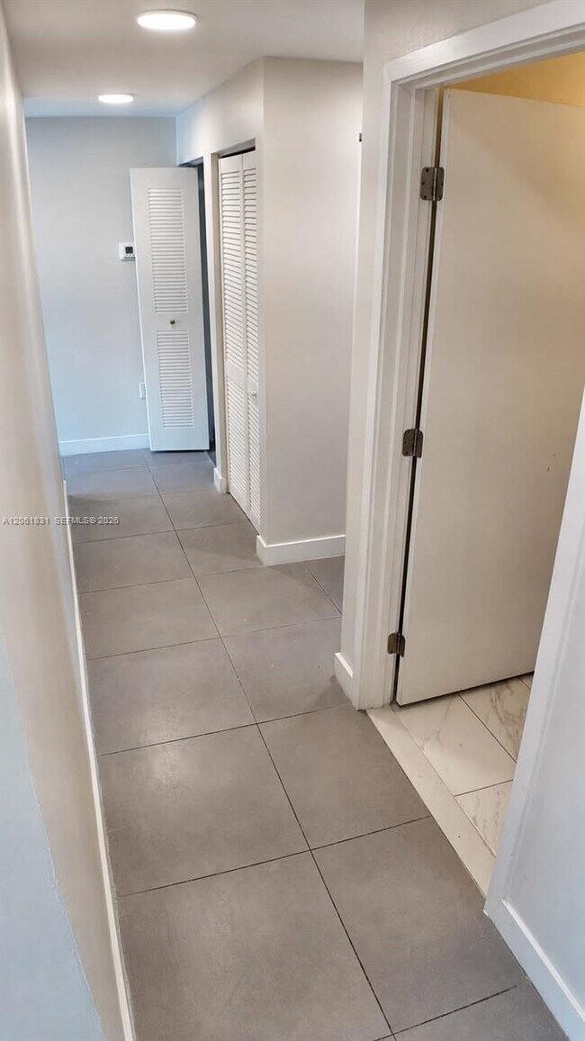 Building Photo - 25813 SW 144th Ave
