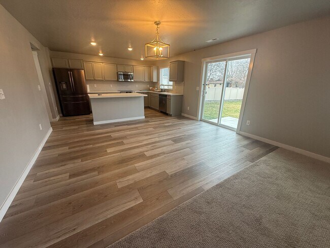 Building Photo - Single-Family Home in Desirable South Boise Location