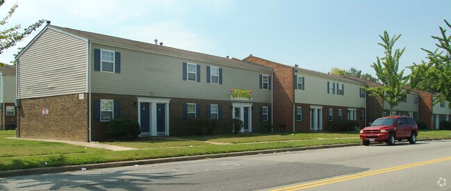 Building Photo - Bradford Manor Apartments