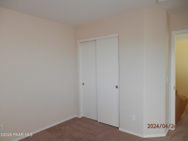 Building Photo - 7036 N Lantern Ln E