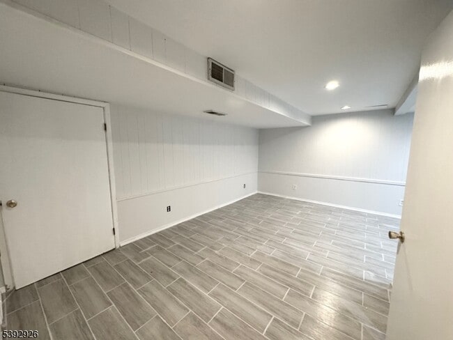 Building Photo - 18 Arthurs Ct