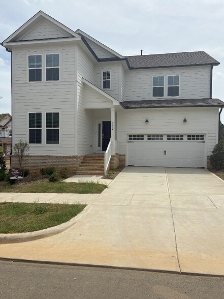 Building Photo - 152 Highpointe Dr