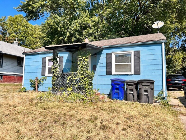 Building Photo - 2717 College Ave