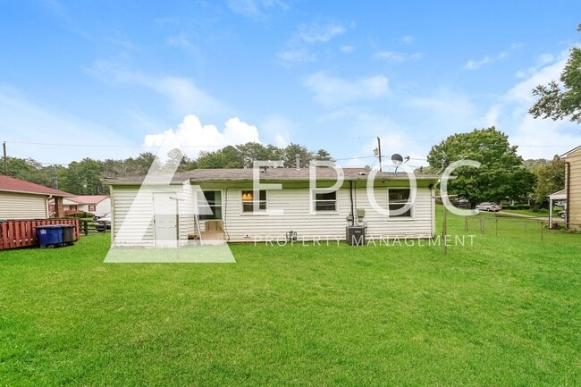 Building Photo - 4114 Carnation Dr