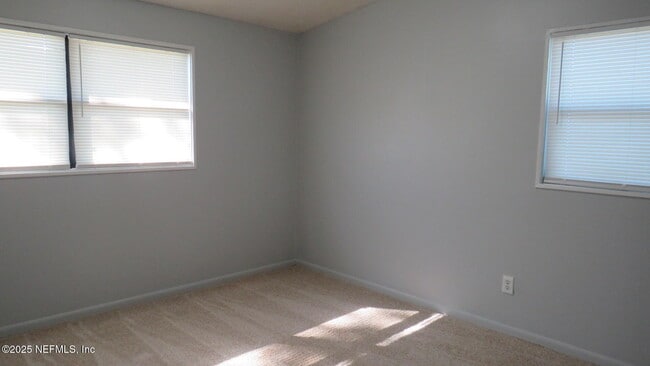 Building Photo - 7039 Cotillion Rd N