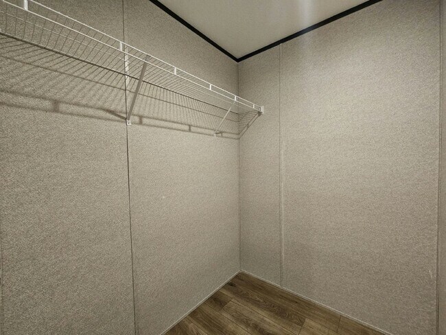 Building Photo - 507 Suwanee Dr