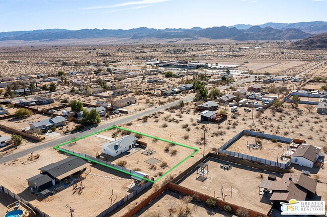 Building Photo - 4742 Ave La Flora Desierta