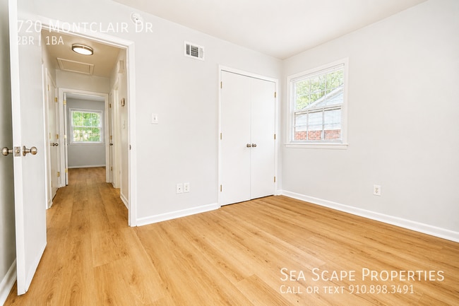 Building Photo - 720 Montclair Dr