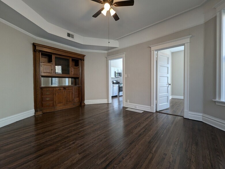 Building Photo - 3824 N Fremont