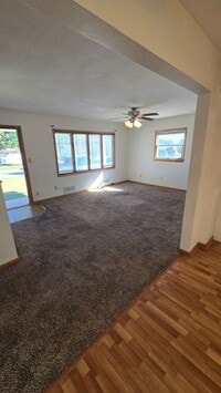 Building Photo - 3-Bed, 2-Bath Home in a Desirable Neighbor...
