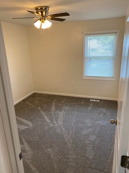 Building Photo - 7687 Brams Hill Dr