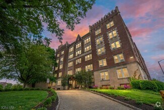 Building Photo - 183 South St