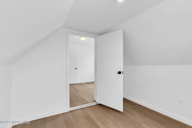 Building Photo - 211 Dewitt Ave