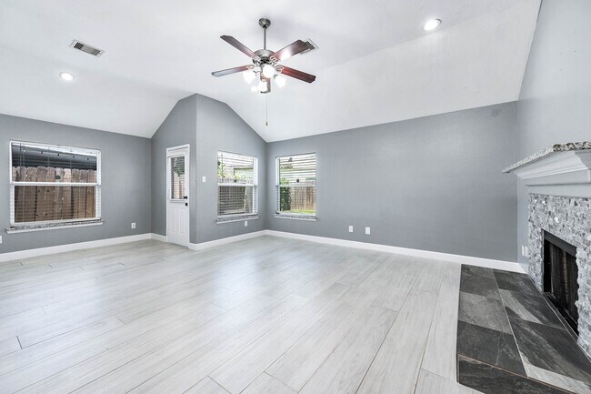 Building Photo - 5006 Riverbridge Ct