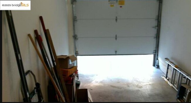 Building Photo - 3532 San Leandro St