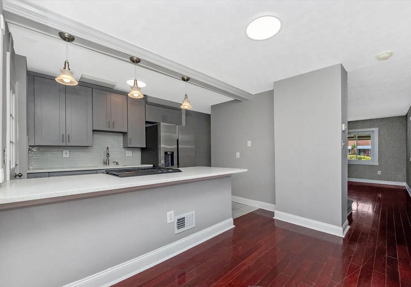 Building Photo - 2100 Ashburton St