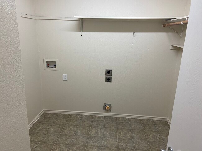 Building Photo - 3729 Bandera Ranch Rd