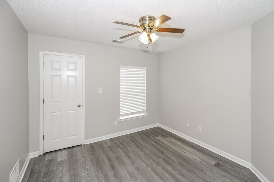 Building Photo - 11662 Underwood Dr