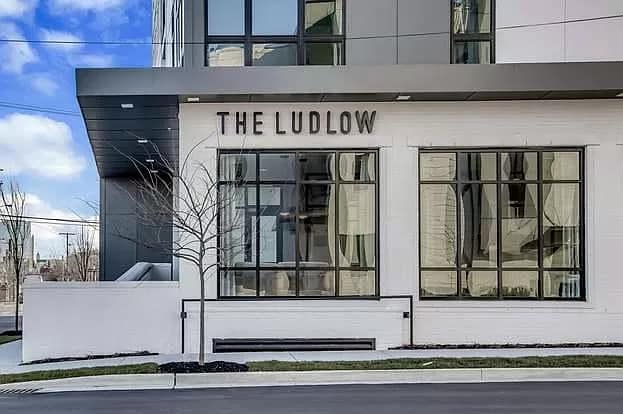 Building Photo - 1125 10th Ave N