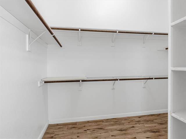 Building Photo - 4114 Lee Hutson Dr