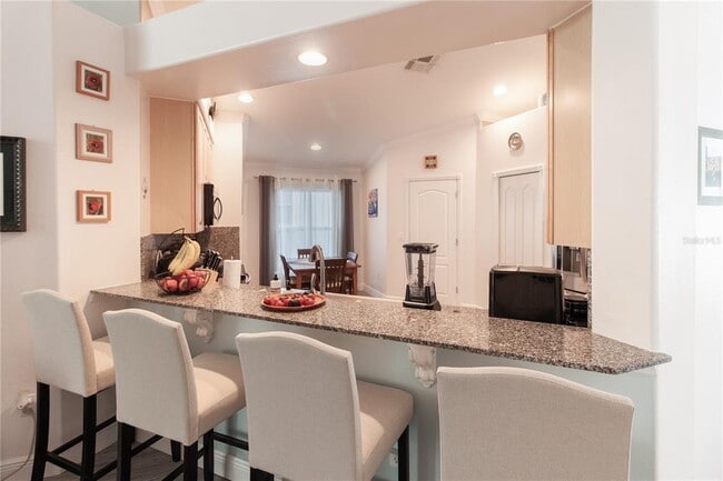 Building Photo - 16204 Nottingham Park Way