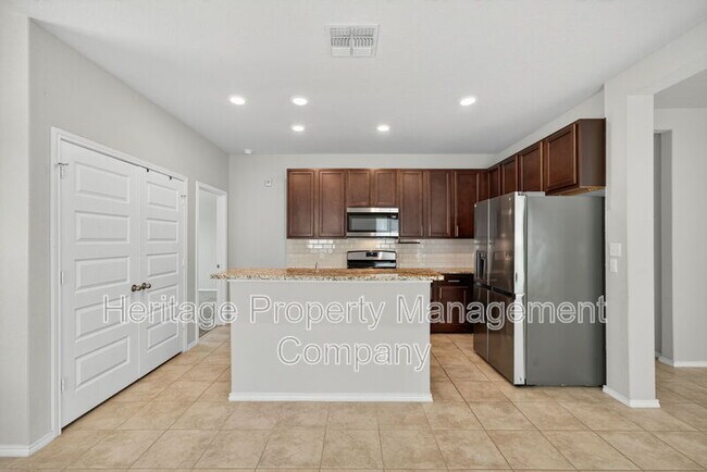 Building Photo - 13438 Carter Cv