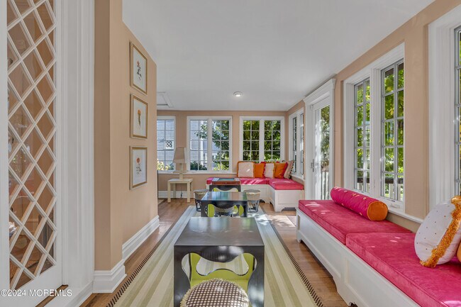 Building Photo - 207 Monmouth Ave