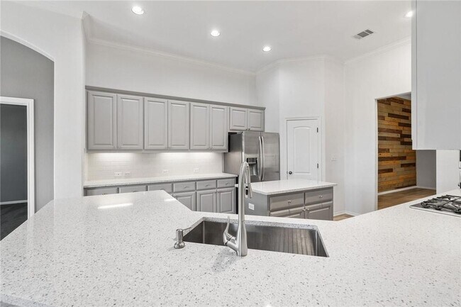Building Photo - 4708 Mont Blanc Dr