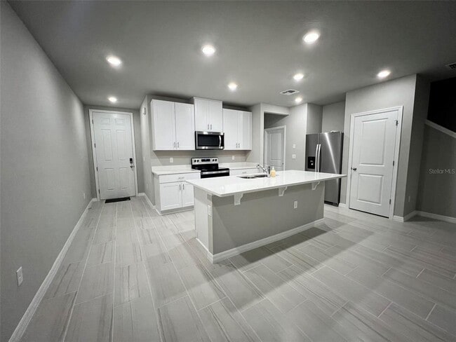 Building Photo - 7693 Imagination Pl